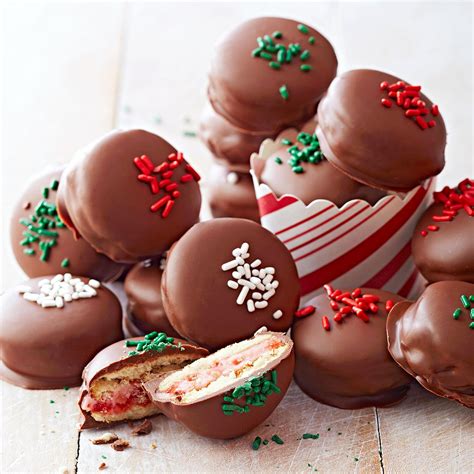 18 Festive No-Bake Christmas Cookies