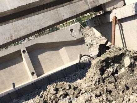 福州桥梁发生倒塌致2死4伤 事故原因系运梁车撞击架桥机_图片_中国小康网