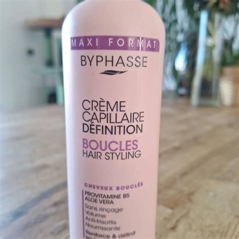 Prix :18 TND Disponible chez LUXURY_FRENCH_38100 🌊 Révélez vos boucles ...