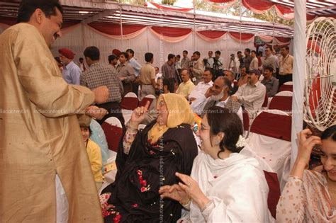 Buy Holi celebrated by Pakistani Indian businessmen in Made In Pakistan ...