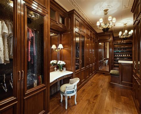 18 Grandiose Mediterranean Walk-In Closet Designs That Will Leave You ...