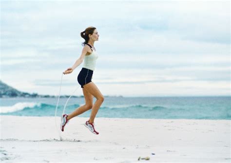 跳绳多久可以达到减肥效果 详解正确的运动方式