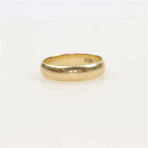 14kt Gold Ring Band | Property Room
