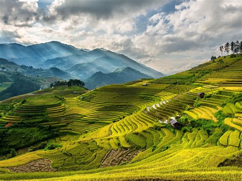 Explore Southeast Asia: Top Destinations & Travel Tips
