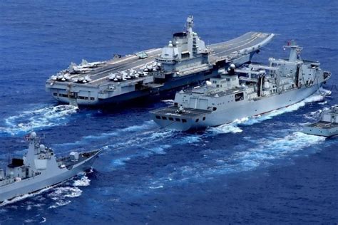 “山东”舰正式服役：中国海军为何不学美国用飞行员当舰长？_凤凰网视频_凤凰网
