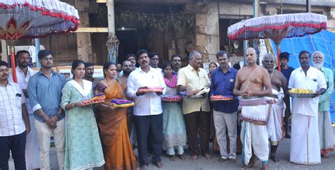 special clothes presented to cheluvanarayanaswamy by tamil nadu ...