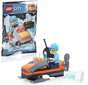 LEGO City Winter Holiday Minibuild - Arctic Explorer Minifigure with ...