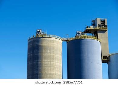 Factory Outside View 的图像结果