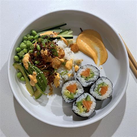 [homemade] Mini Poke and Salmon Avocado Roll : r/edamame