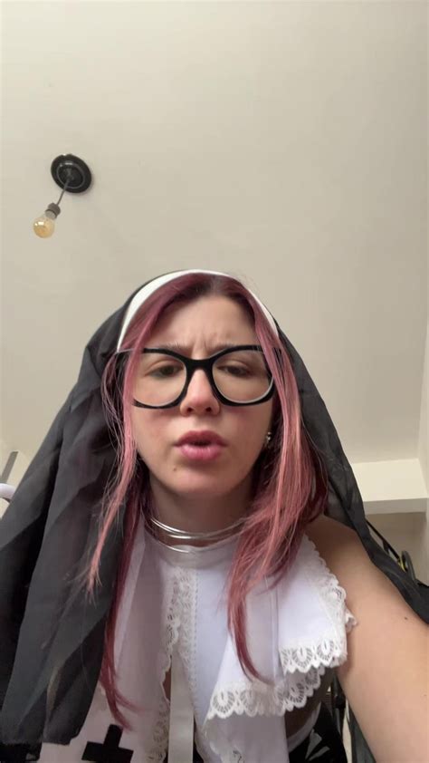 Chloe (@sumchloe) - Urlebird