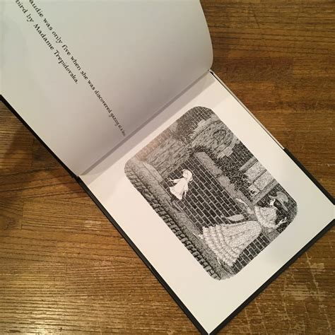 The Golden Bat / Edward Gorey（エドワード・ゴーリー） | 百年