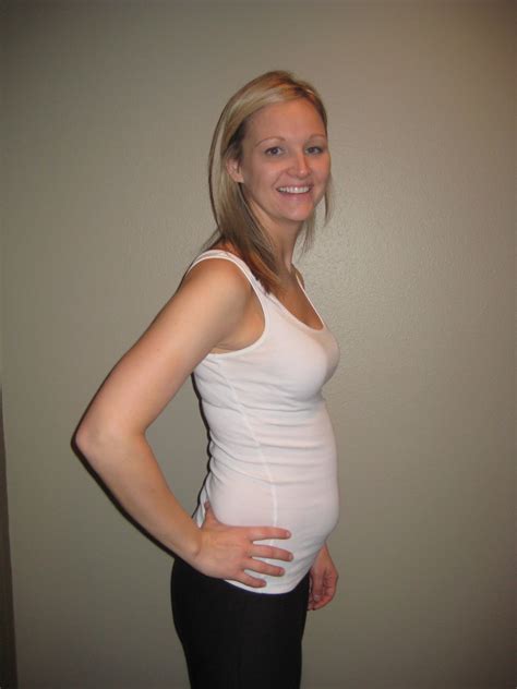 Baby Voorhies: Belly Pics Weeks 16-19