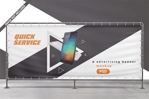 Grande bannière extérieure en vinyle sur maquette de cadre en métal ...