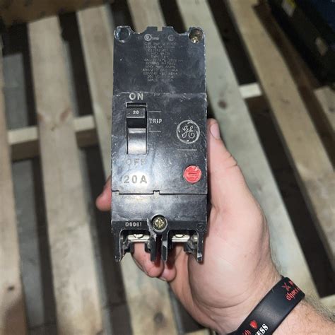 GE TEY220 20 Amp 480 Volt 2 Pole Bolt On Circuit Breaker | Energy Power Systems LLC