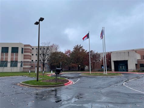 Mecklenburg juvenile detention center’s closing separates families ...