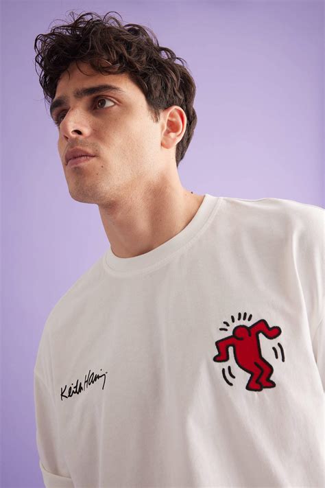 Ecru Man Keith Haring Licensed Comfort Fit Crew Neck Printed T-Shirt ...