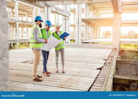 Team Building Engineer 的图像结果