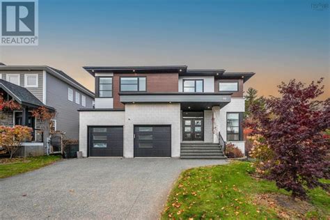 66 Amesbury Gate, Halifax Sold House | Ovlix