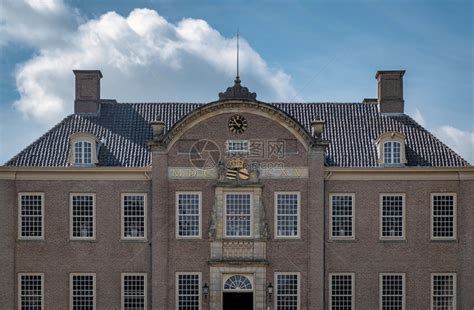 荷兰欧洲新的未来教育建筑的学校院子高清图片下载-正版图片505022466-摄图网