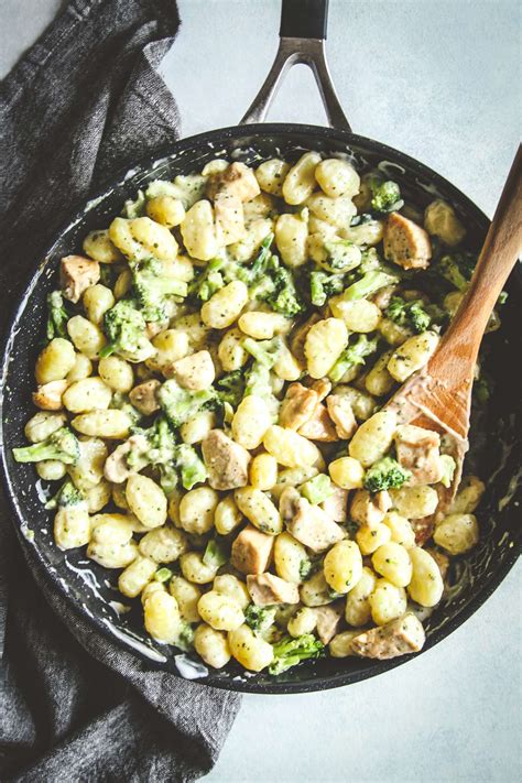 5 ingredient Chicken Gnocchi with Alfredo Pesto - Sweetphi