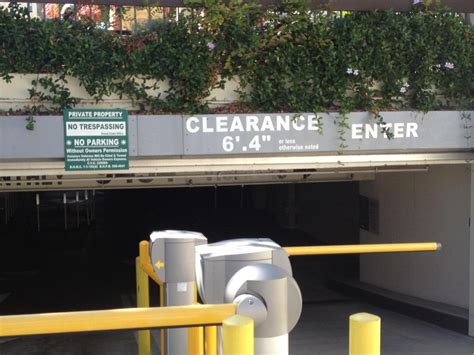 9454 Wilshire - Parking in Beverly Hills | ParkMe