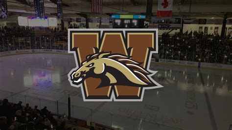 Western Michigan University hockey sweeps No. 4 Minnesota-Duluth