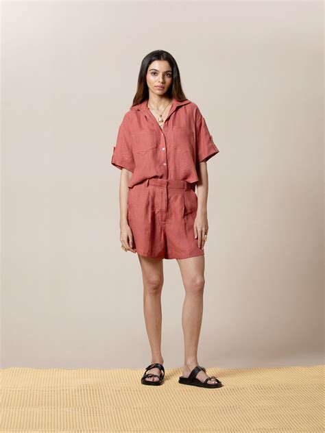Relaxed Shorts – Love Pangolin