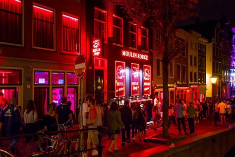 Red Light District Amsterdam ᐅ Our Guide & Tips