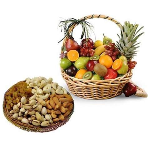 Mixed Dry Fruits & Fresh Fruits Basket Gift | OyeGifts