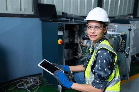 Robotics Technician 的图像结果