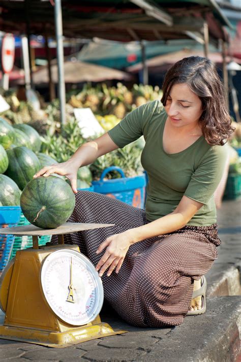 How Much Does the Average Watermelon Weigh? - The Proud Italian