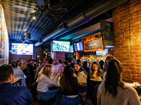 The Best Bars In Greenpoint - New York - The Infatuation