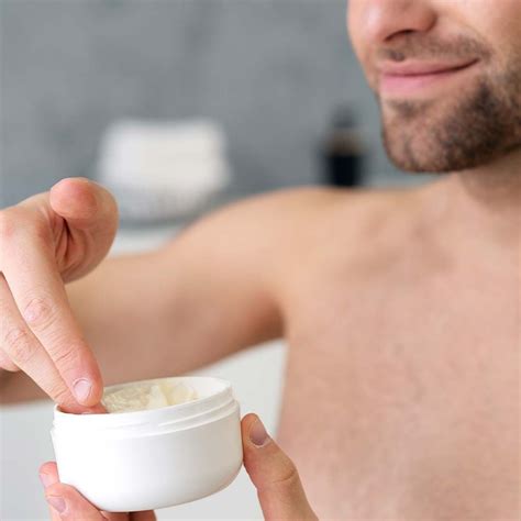 How to Deal With Oily Skin? How to Treat Oily Skin? | GQ India | GQ India