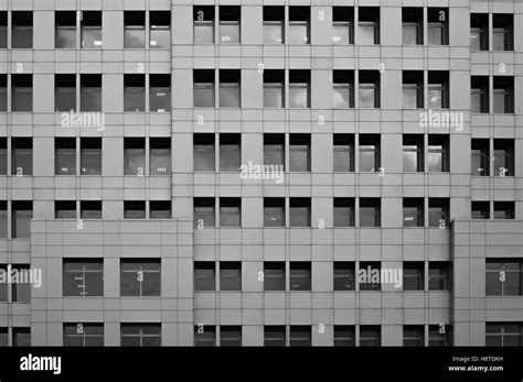 City Building Exterior 的图像结果