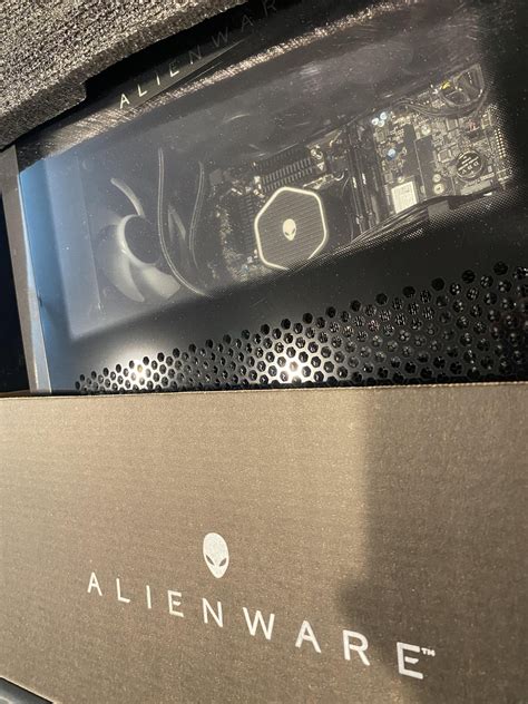 Alienware R15 Side-Panel 的图像结果