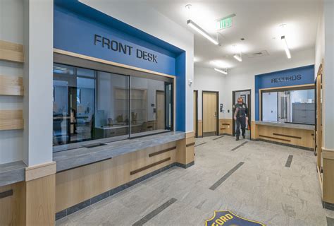 Police Station 的图像结果