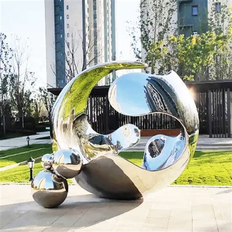 Metal Globe 的图像结果