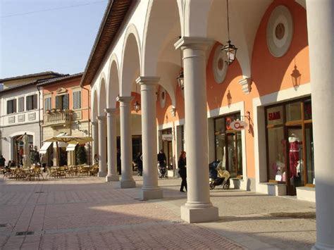 VisitsItaly.com - Sightseeing in Florence, Italy - Excursion to Gucci ...