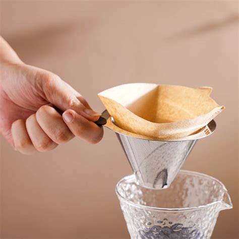 V60 Drip Coffee Filter With Silicon Grip Online - Premium Coffee Filter ...