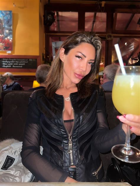 TW Pornstars - Vittoria Divine. Twitter. #cafevian #budapest #friends #cocktail #night #vittoria ...