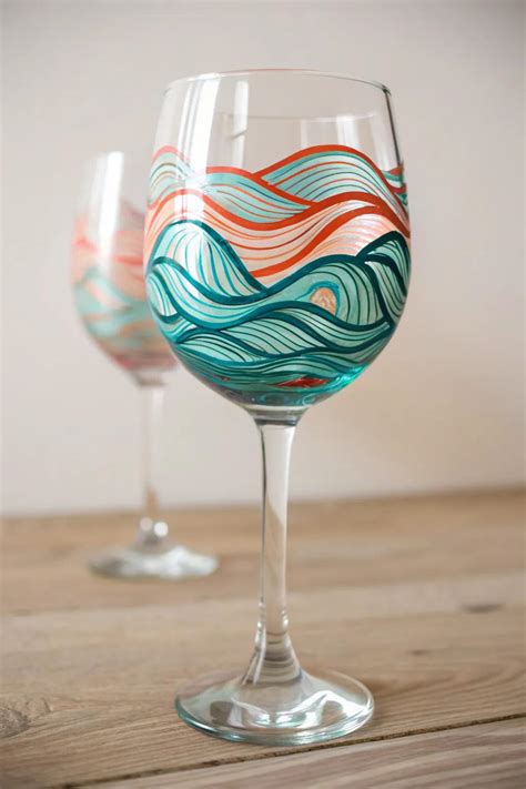 18+ Creative Wine Glass Painting Ideas to Try