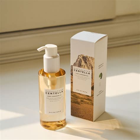 Madagascar Centella Light Cleansing Oil | Cleanser | SKIN1004