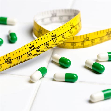 Blake Lively's 60lb weight loss journey - see photos of transformation ...