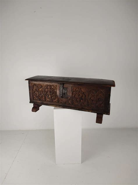 Gothic Spanish Chest – 16th Late/17th Early Century in Antique Chests