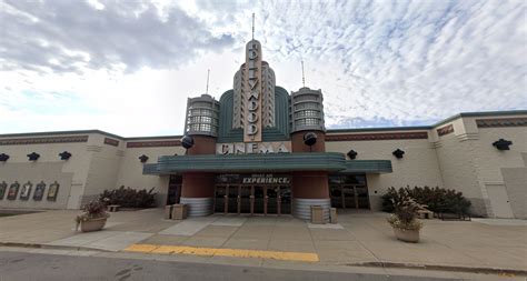 Marcus Hollywood Cinema - Showtimes & Tickets