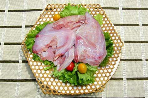 兔肉的热量(卡路里cal),兔肉的功效与作用,兔肉的食用方法,兔肉的营养价值
