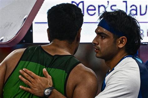 Moment of the Year: Neeraj becomes human after Nadeem's divine throw - ESPN