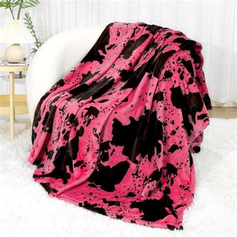 Amazon.com: Hot Pink Throw Blanket for Women - Strawberry Pink Cow ...
