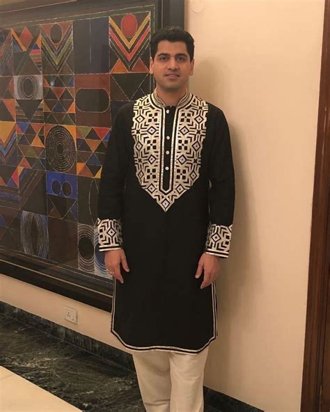 Black Kurta Pajama for Men- Kurta Pajama for Men That Are Trending