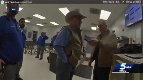 WATCH: Lighthorse police, Okmulgee County jail staff confrontation
